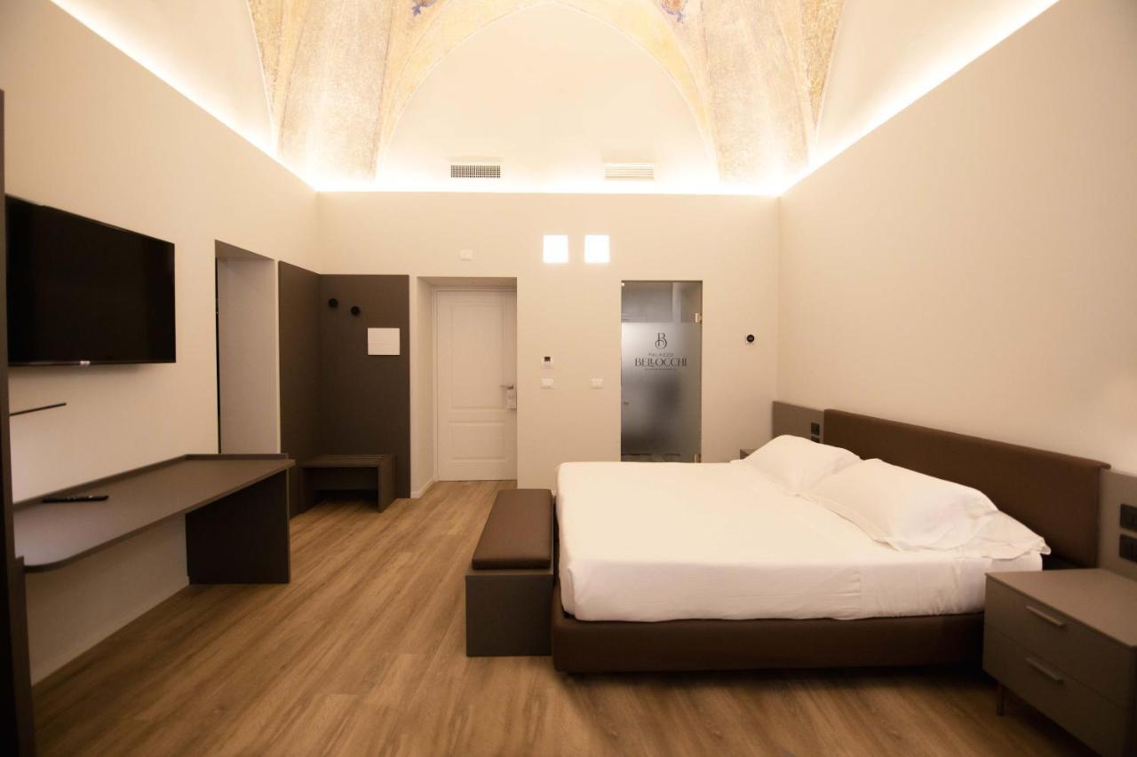 ברינדיזי Palazzo Bellocchi - Suites & Apartments מראה חיצוני תמונה