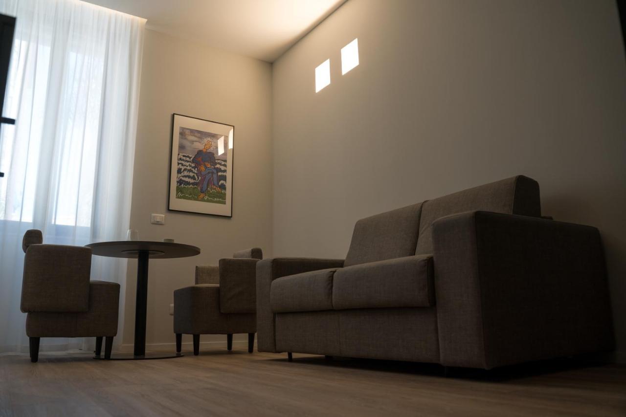 ברינדיזי Palazzo Bellocchi - Suites & Apartments מראה חיצוני תמונה