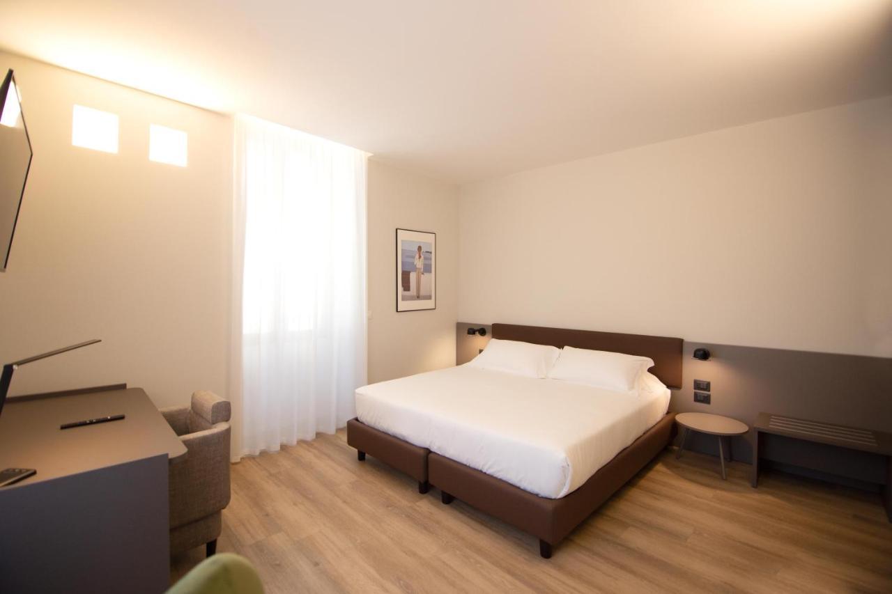 ברינדיזי Palazzo Bellocchi - Suites & Apartments מראה חיצוני תמונה