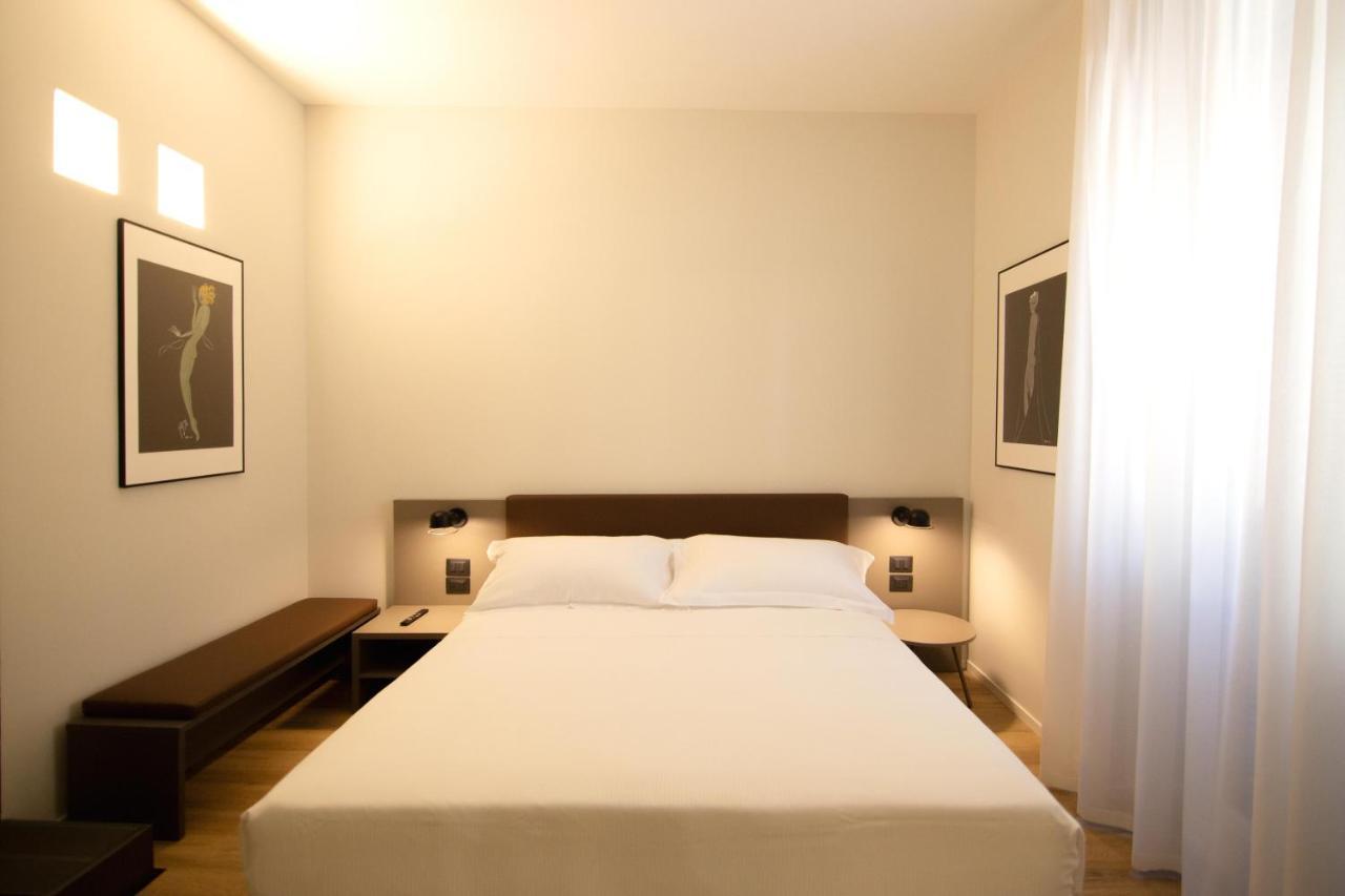ברינדיזי Palazzo Bellocchi - Suites & Apartments מראה חיצוני תמונה