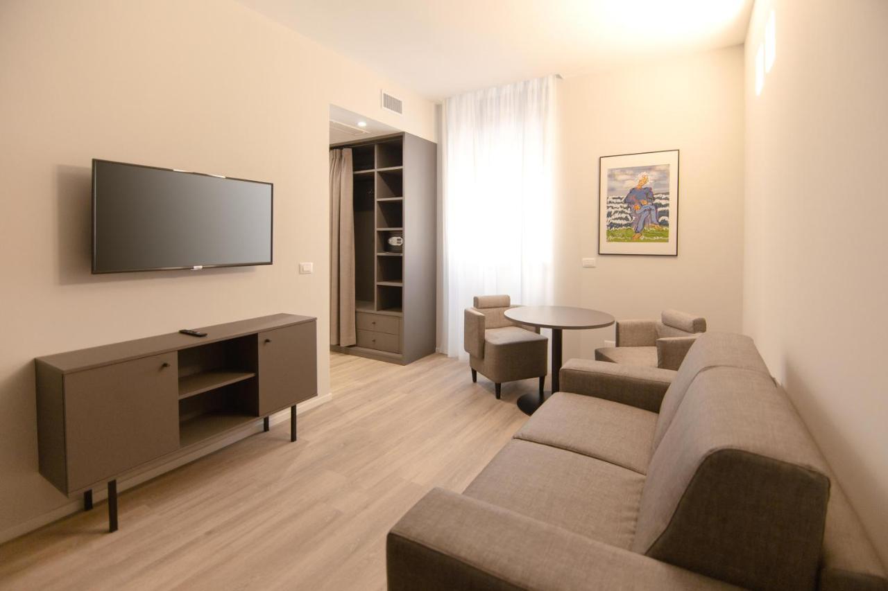 ברינדיזי Palazzo Bellocchi - Suites & Apartments מראה חיצוני תמונה