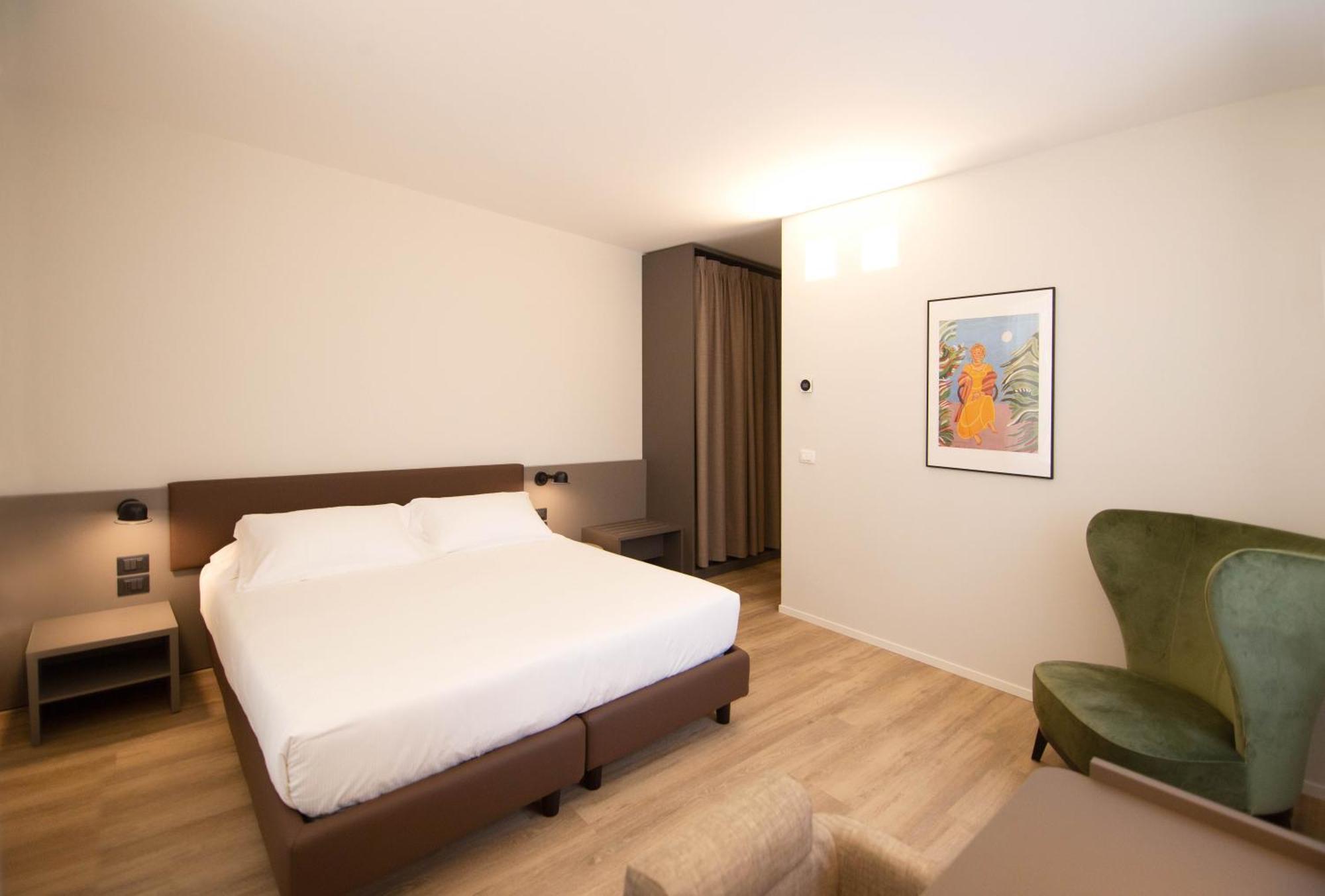 ברינדיזי Palazzo Bellocchi - Suites & Apartments חדר תמונה