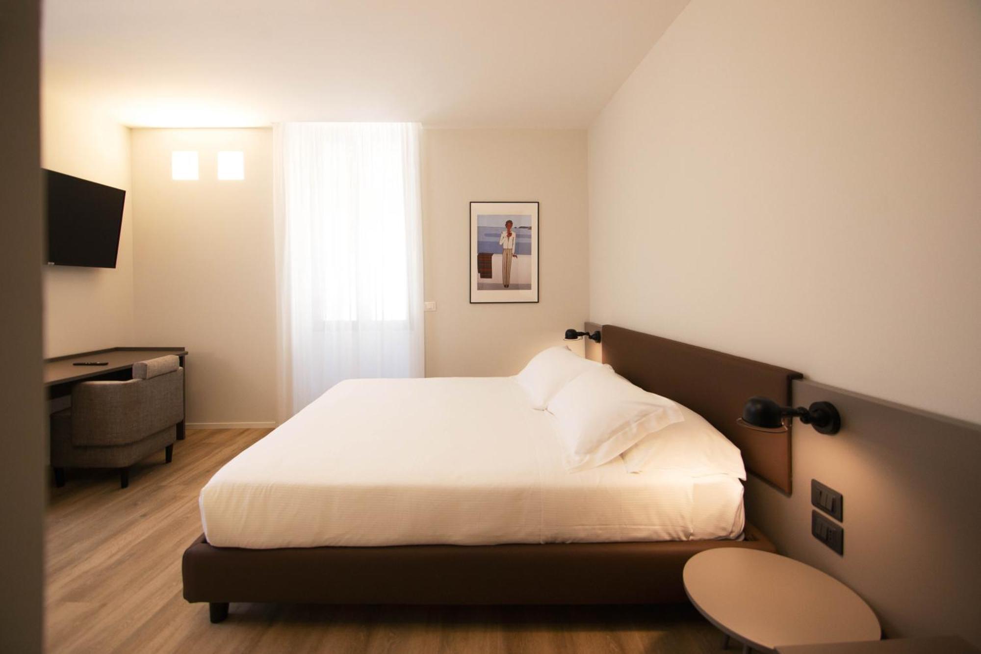 ברינדיזי Palazzo Bellocchi - Suites & Apartments חדר תמונה